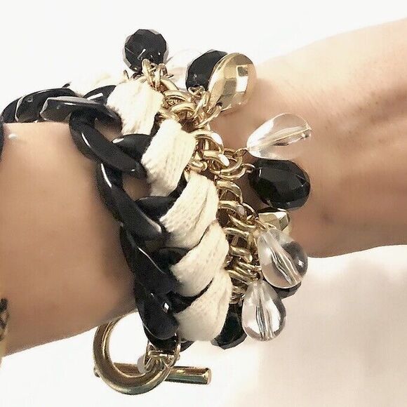 Banana Republic Charm Link Chain Toggle Black Gold Charm Bracelet NWT 55.00 - Picture 2 of 6